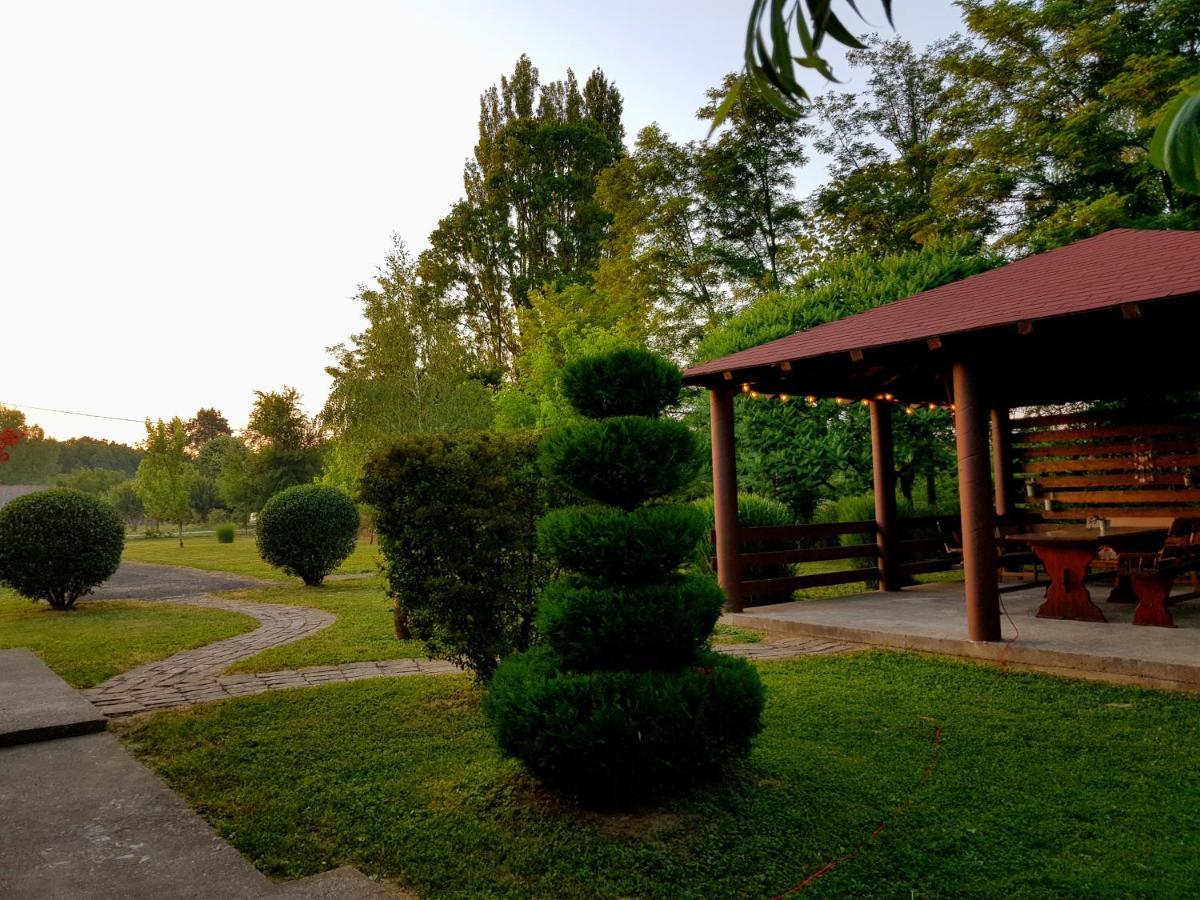 Kuca Za Odmor Rubic Villa Vinkovci Exteriör bild